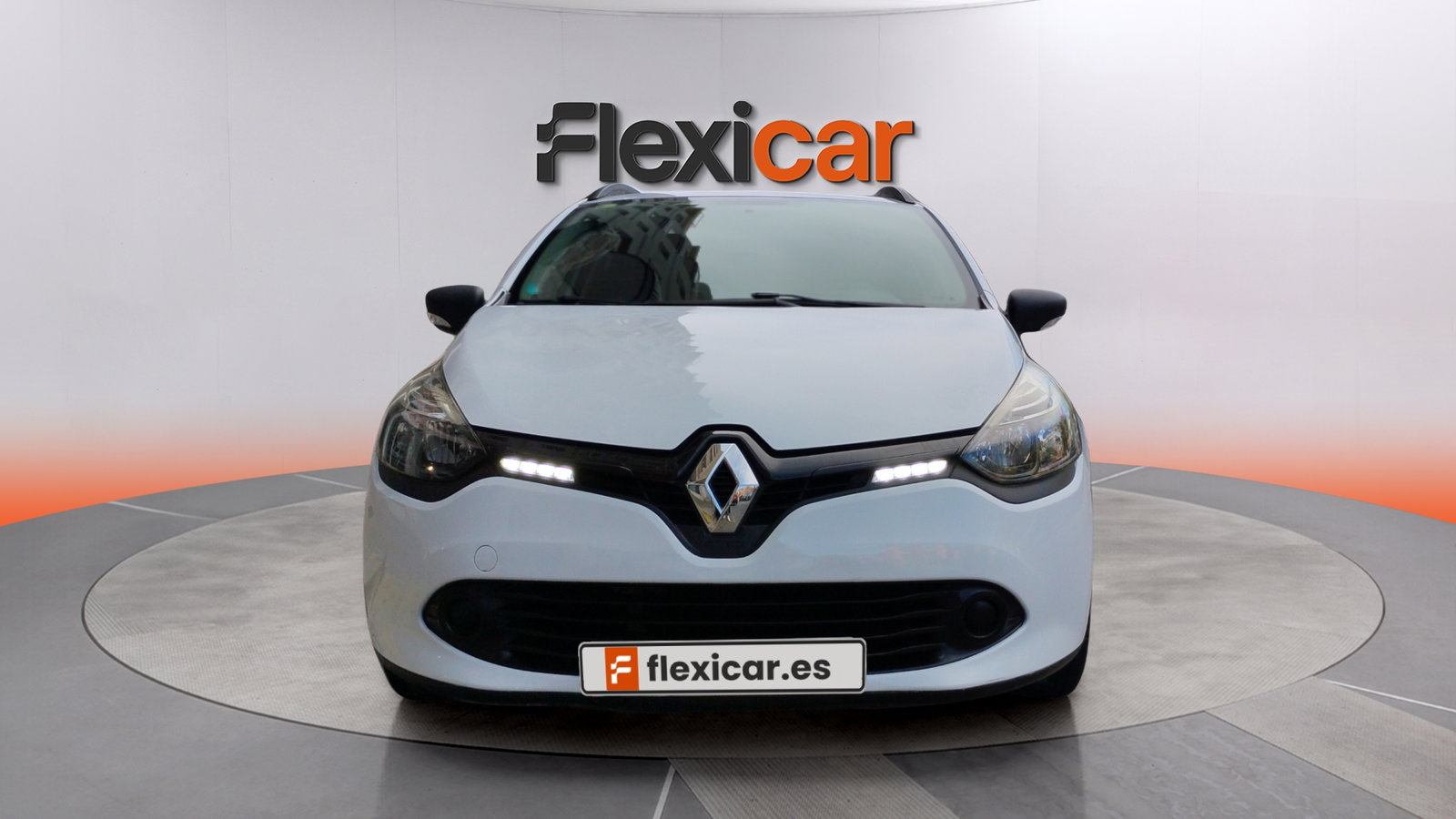 https://cdn-flexicar.caraffinity.it/public_appraisal_images_pro/images/stock/245905/awBQYVMCTf__WhatsApp Image 2026-04-18 at 16.37.53 (2).jpeg
